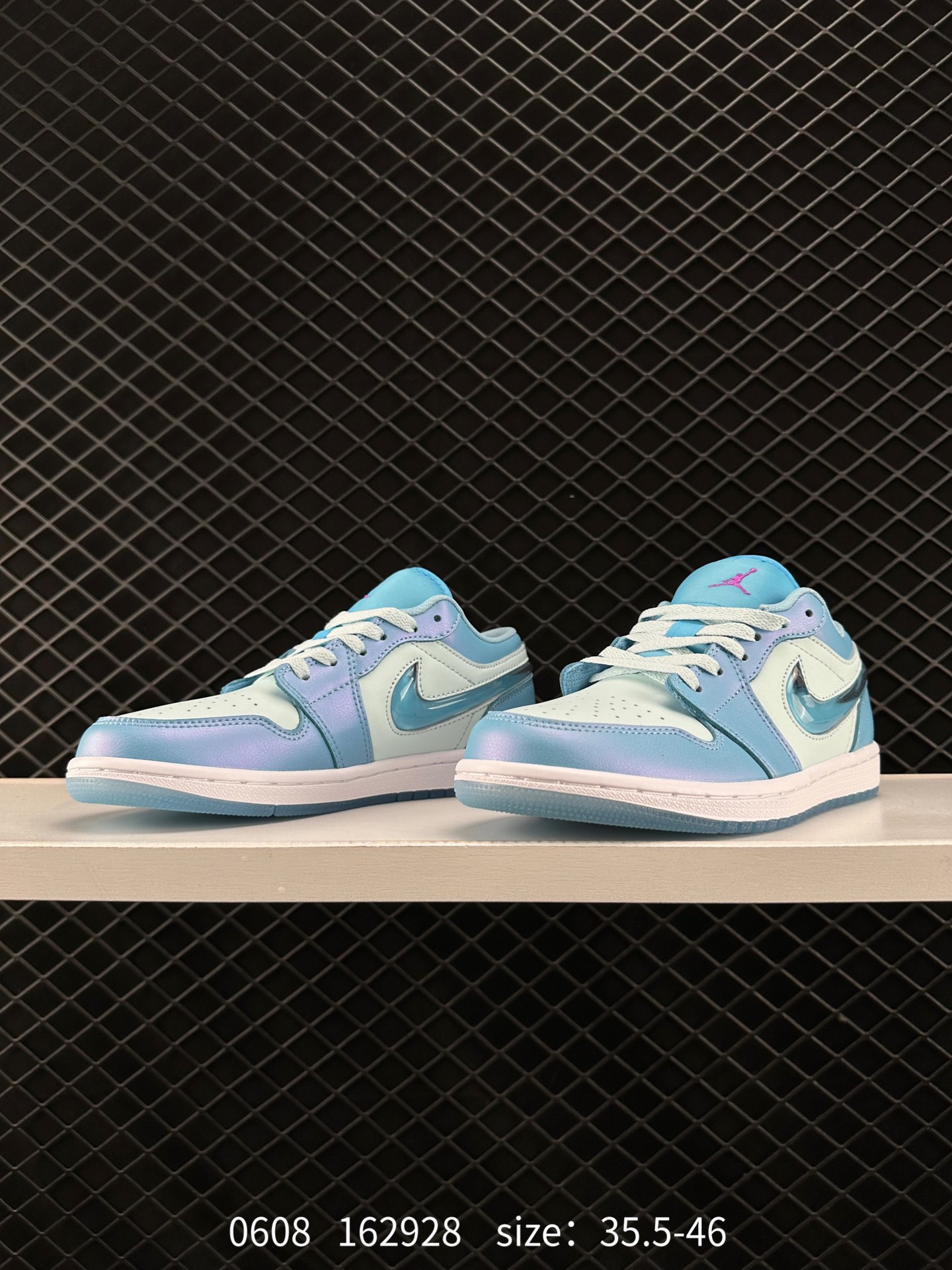 Nike Air Jordan 1 Low AJ1